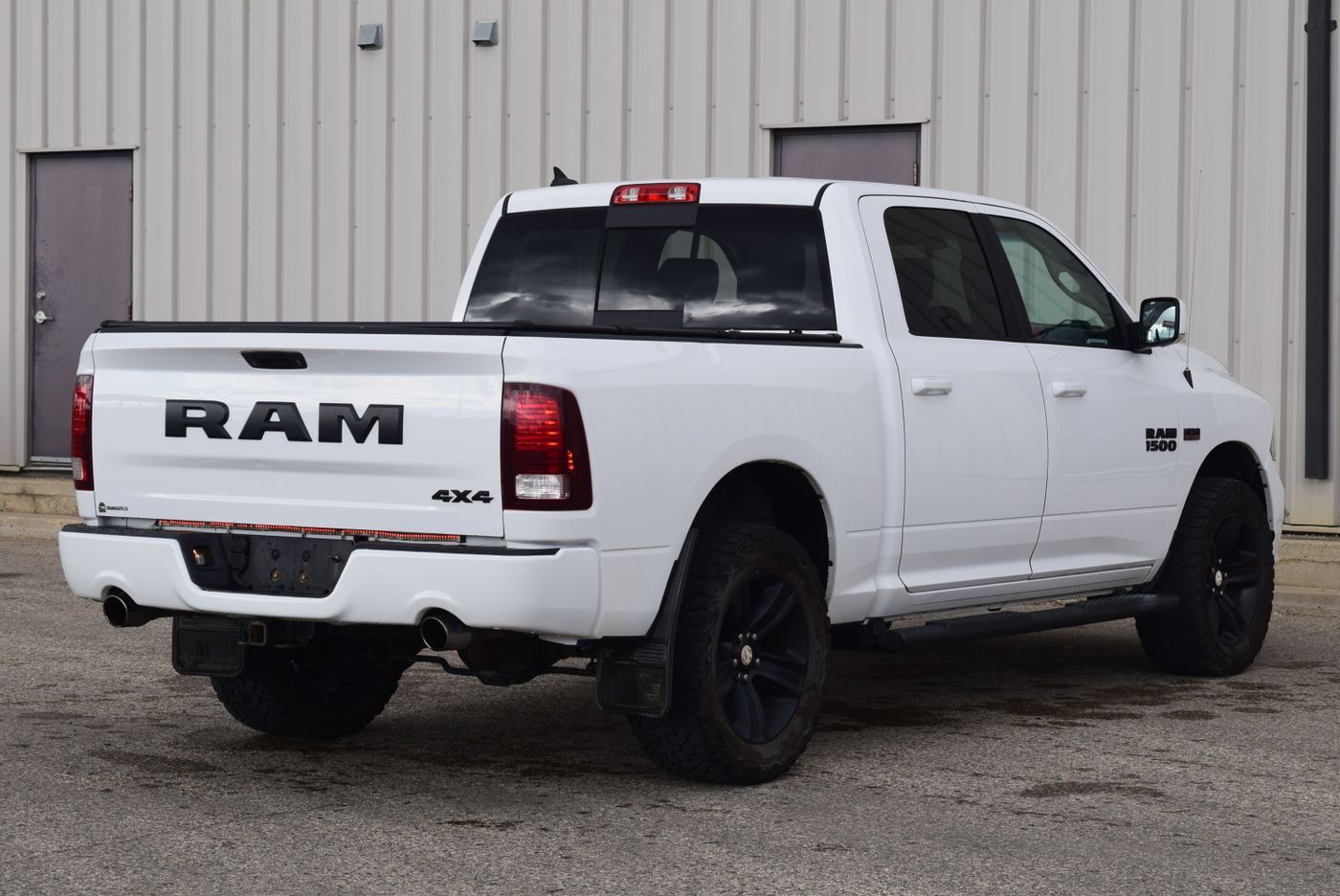 2018 Ram 1500 Sport photo 8